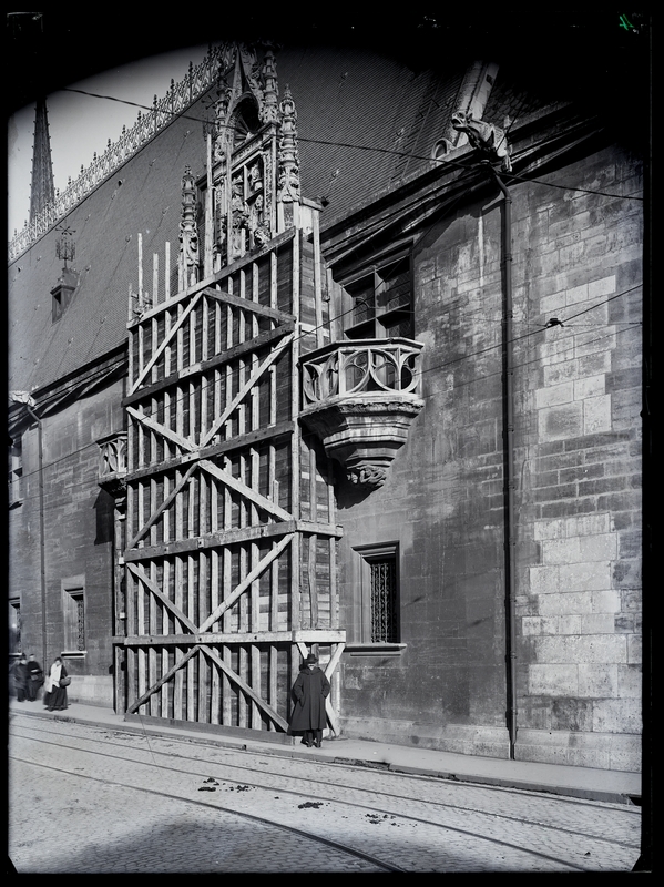 Anonyme, Le palais ducal de Nancy pendant la Première Guerre mondiale, vers 1914. Négatif gélatino-argentique sur plaque de verre, inv.2009.0.4419