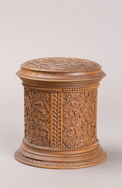 Lorraine, Boîte à poudre, bois de Sainte-Lucie, 1er quart du XVIIIe siècle