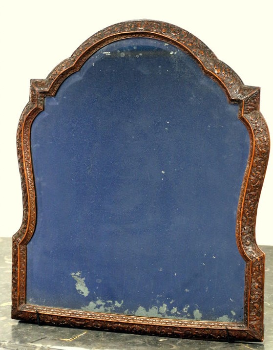 Lorraine, Miroir de toilette, bois de Sainte-Lucie, 1er quart du XVIIIe siècle