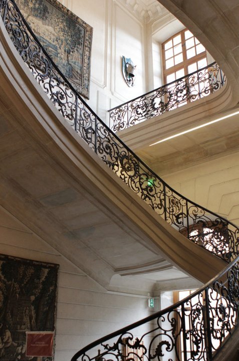 Palais du gouvernement, escalier menant aux salons d’apparat