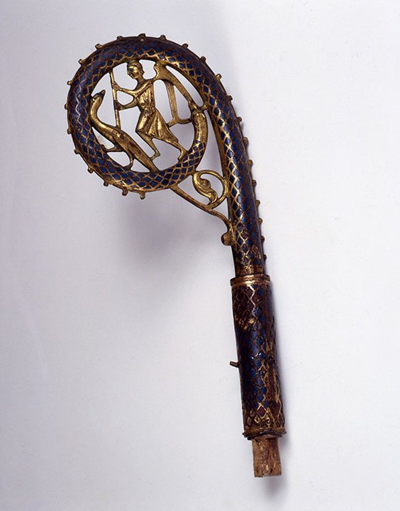Crosse, cuivre émaillé, milieu du XIIIe siècle