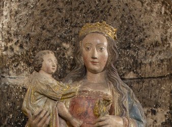 Attribué à Jean Crocq, Vierge à l’enfant, Début du XVIe siècle, Calcaire polychromé
