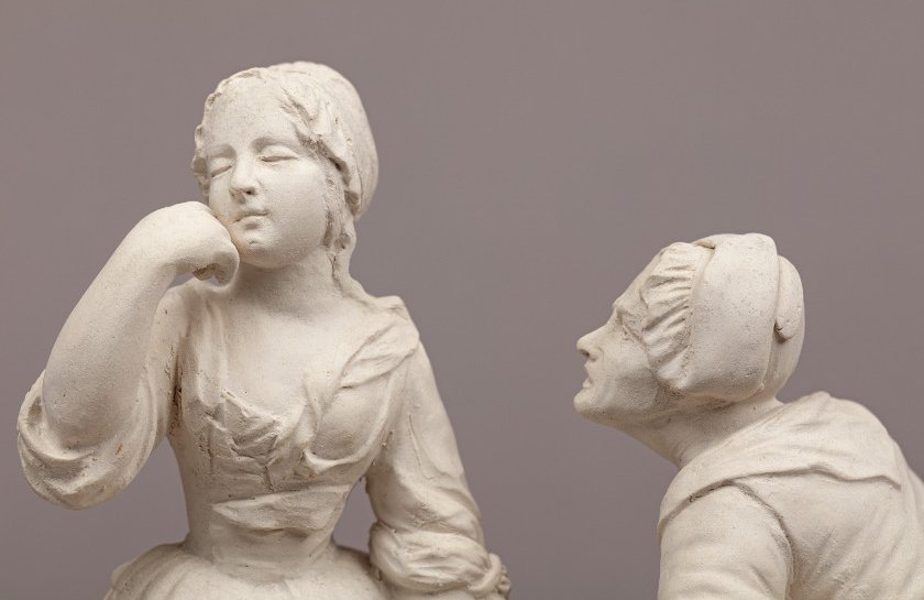 Manufacture de Toul-Bellevue, Les Amants surpris par la mère, biscuit de terre de pipe, dernier tiers du XVIIIe siècle