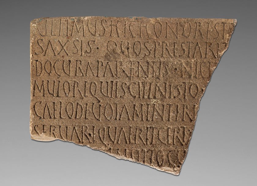 Inscription paléochrétienne, calcaire, époque mérovingienne